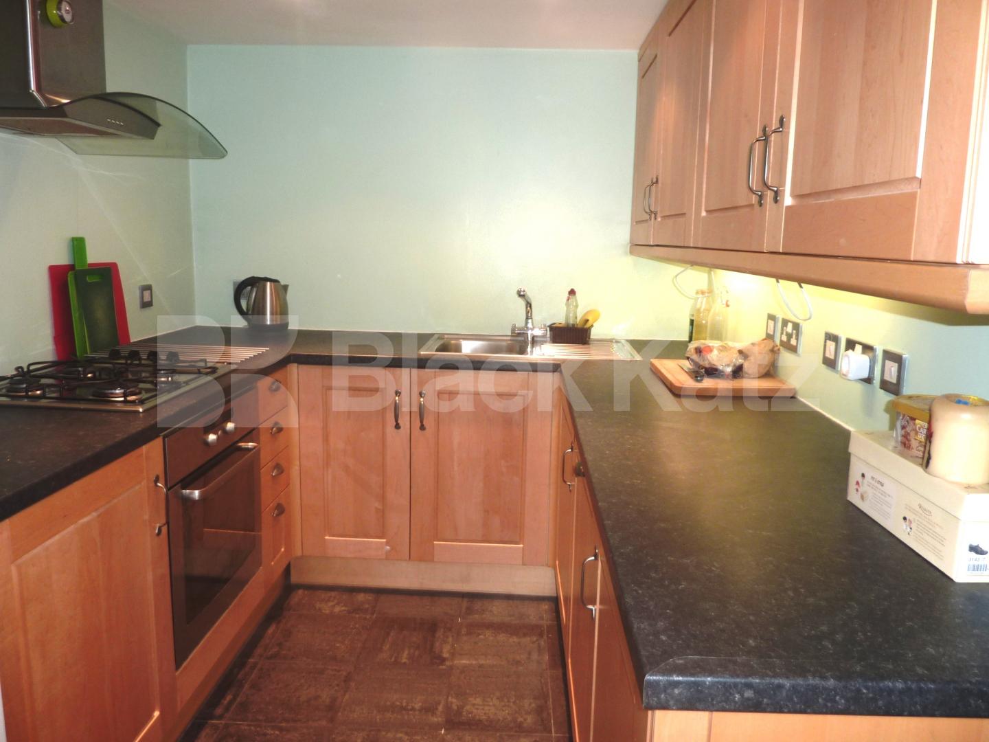 			NEW INSTRUCTION! AVAIL 02/02/19, 1 Bedroom, 1 bath, 1 reception Flat			 Royal College Street, CAMDEN